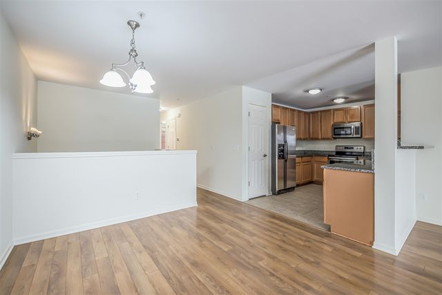 120 W Oakbrook Drive, Ann Arbor, MI 48103