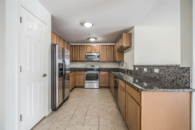 120 W Oakbrook Drive, Ann Arbor, MI 48103