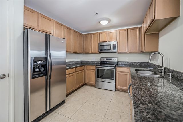 120 W Oakbrook Drive, Ann Arbor, MI 48103