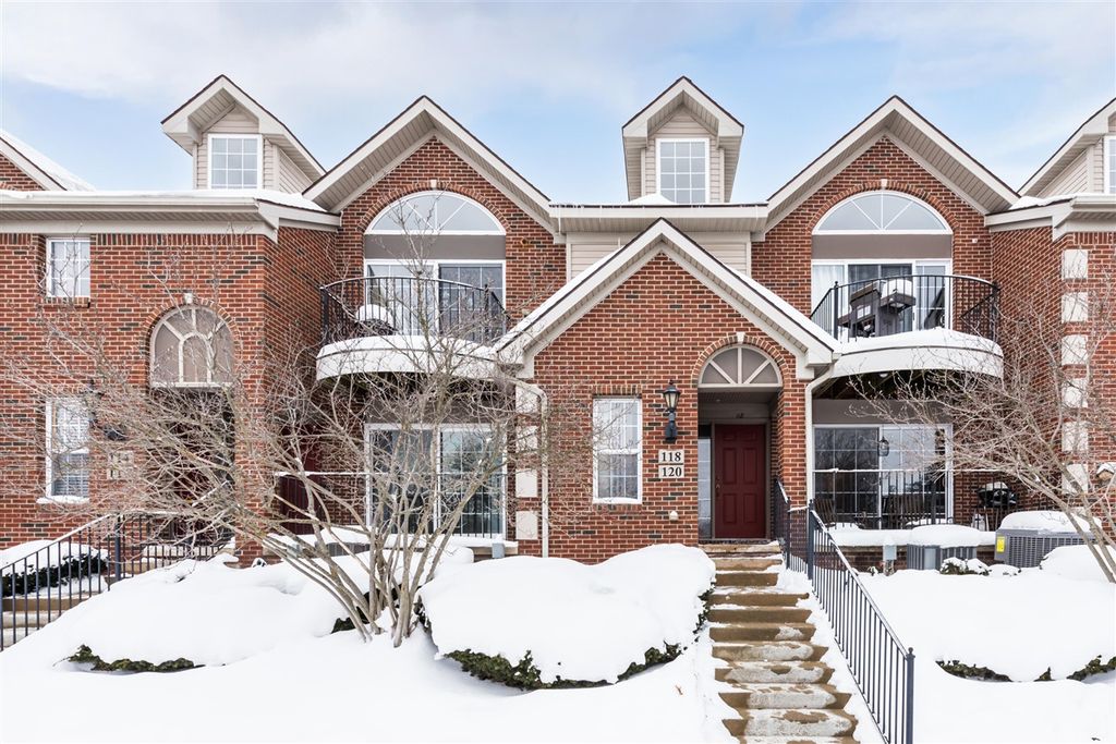 120 W Oakbrook Drive, Ann Arbor, MI 48103