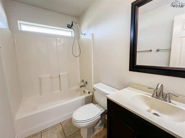 2324 HUNTERS GLEN, Wichita Falls, TX 76306