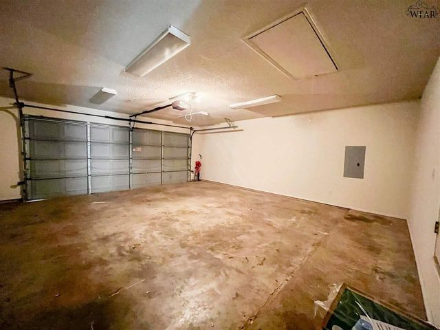 2324 HUNTERS GLEN, Wichita Falls, TX 76306