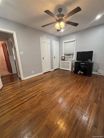 22742 113th Drive, Queens Village, NY 11429