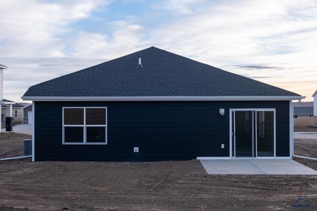 452 HENRY POTTER RD, Box Elder, SD 57719