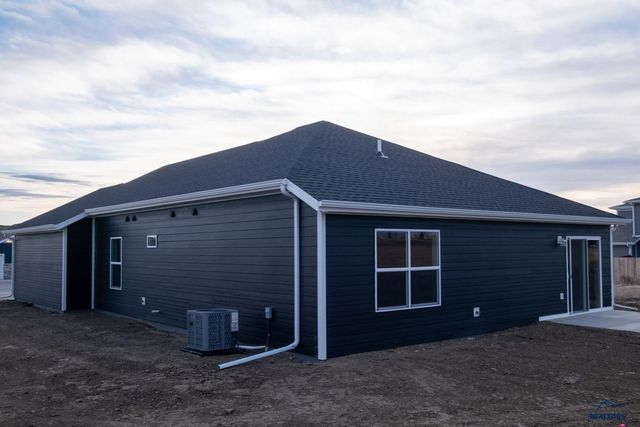 452 HENRY POTTER RD, Box Elder, SD 57719
