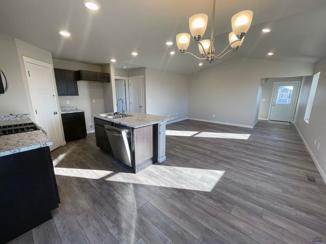 452 HENRY POTTER RD, Box Elder, SD 57719