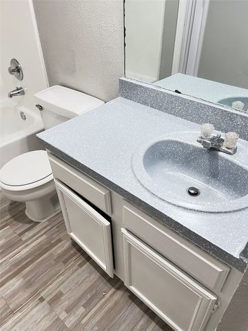 9696 Walnut Street 1916, Dallas, TX 75243