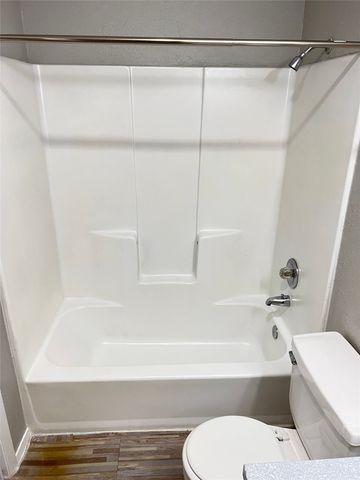 9696 Walnut Street 1916, Dallas, TX 75243