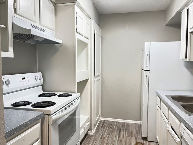 9696 Walnut Street 1916, Dallas, TX 75243