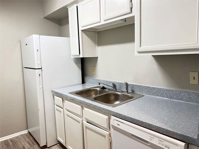 9696 Walnut Street 1916, Dallas, TX 75243