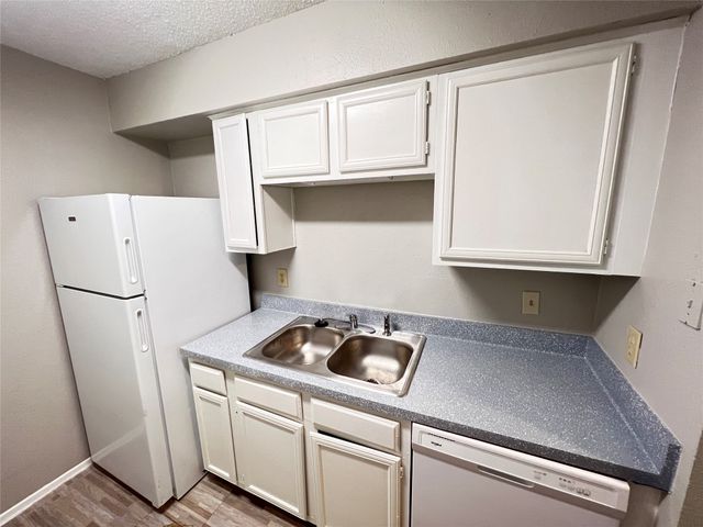 9696 Walnut Street 1916, Dallas, TX 75243