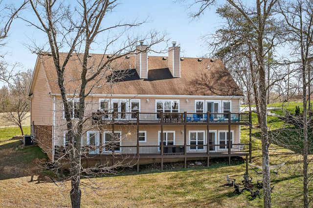 1175 W Hutchins Bend Rd, Sparta, TN 38583