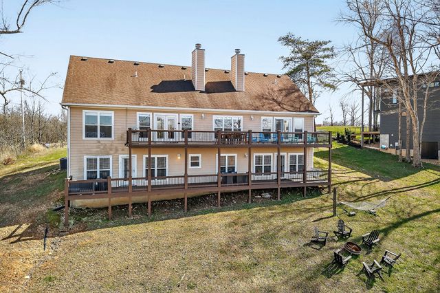 1175 W Hutchins Bend Rd, Sparta, TN 38583