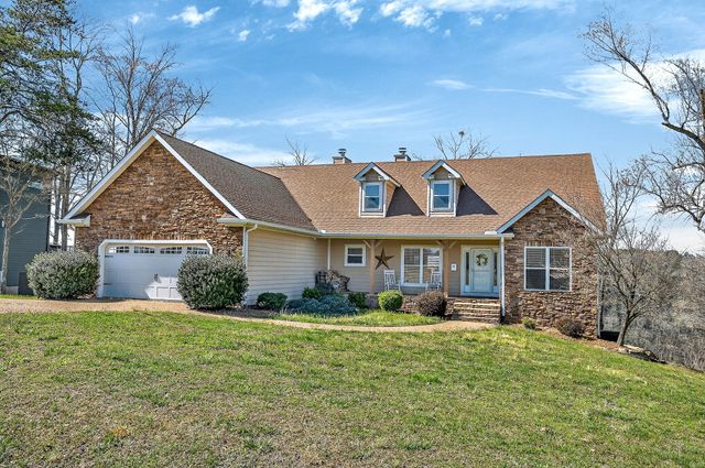 1175 W Hutchins Bend Rd, Sparta, TN 38583