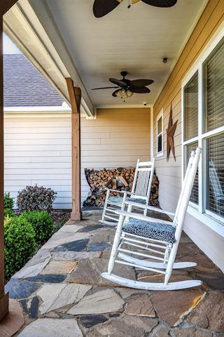 1175 W Hutchins Bend Rd, Sparta, TN 38583