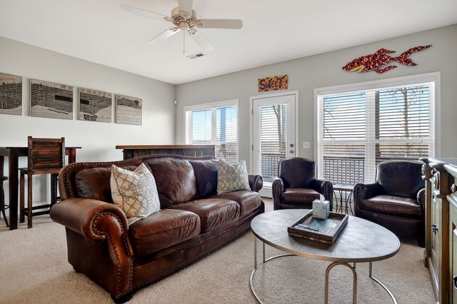 1175 W Hutchins Bend Rd, Sparta, TN 38583