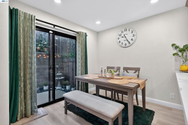 903 Appian Knoll Ct, El Sobrante, CA 94803