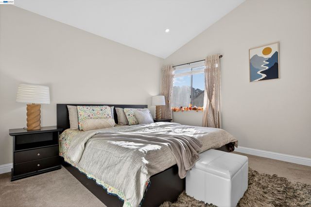 903 Appian Knoll Ct, El Sobrante, CA 94803