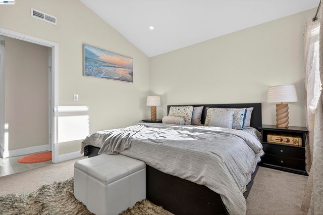 903 Appian Knoll Ct, El Sobrante, CA 94803