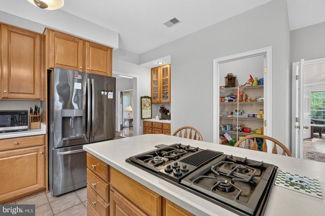 11501 SENECA FOREST CIR, Germantown, MD 20876