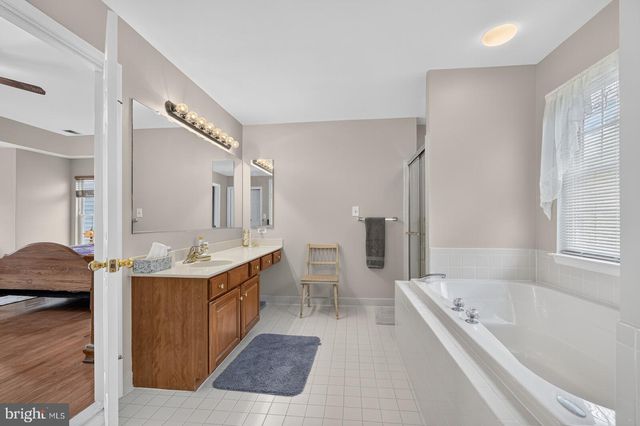 11501 SENECA FOREST CIR, Germantown, MD 20876