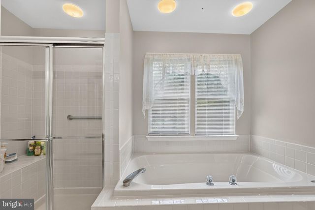 11501 SENECA FOREST CIR, Germantown, MD 20876