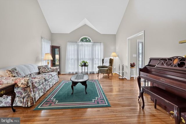11501 SENECA FOREST CIR, Germantown, MD 20876