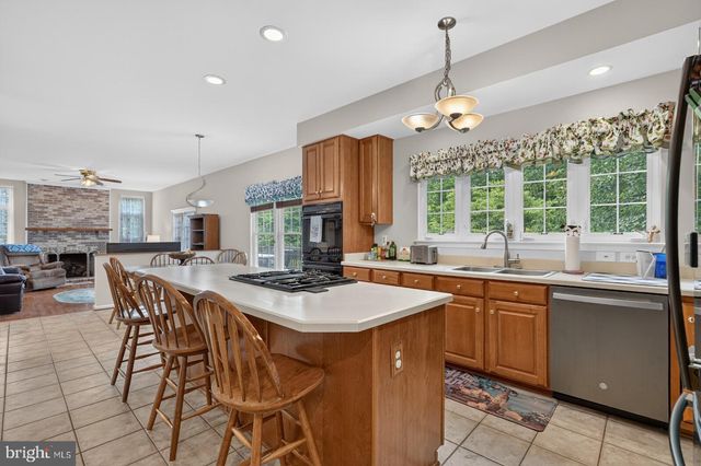 11501 SENECA FOREST CIR, Germantown, MD 20876