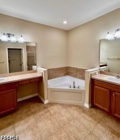 8674 Colony Trace DR, Fort Myers, FL 33908