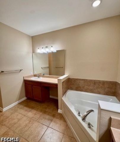 8674 Colony Trace DR, Fort Myers, FL 33908