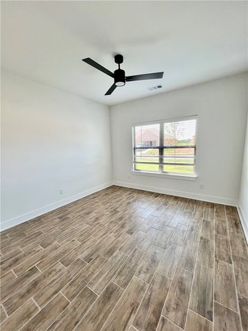 146 N Banner Avenue, Farmington, AR 72730