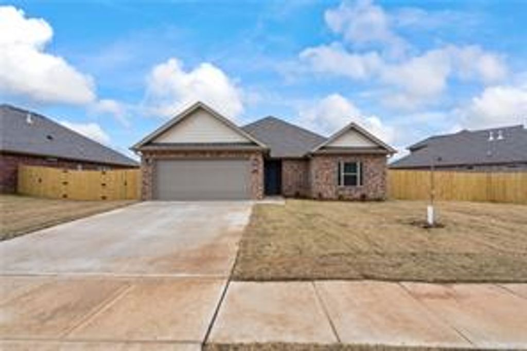 146 N Banner Avenue, Farmington, AR 72730