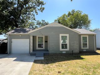 829 SW 5th Street, Grand Prairie, TX 75051