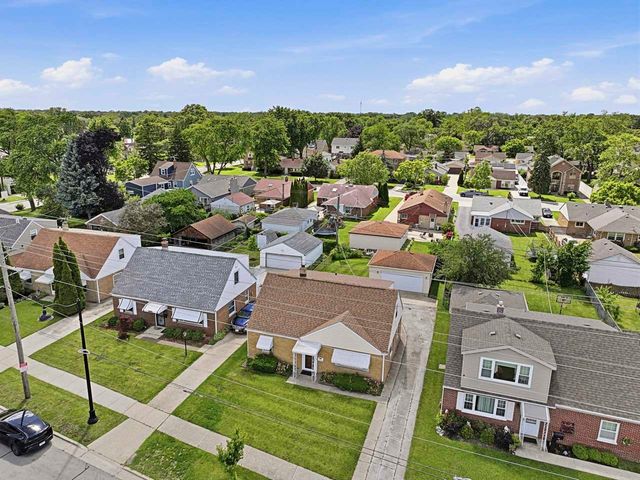 7922 N Waukegan Road, Niles, IL 60714