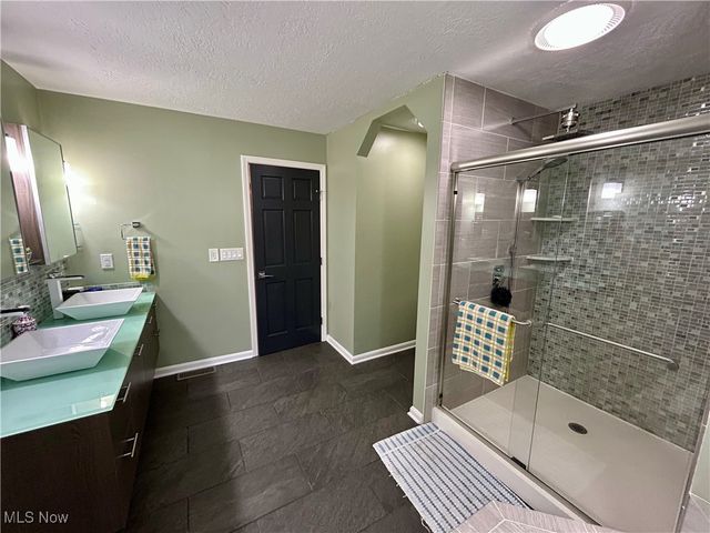 32651 Walker Road, Avon Lake, OH 44012