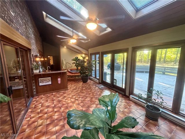 32651 Walker Road, Avon Lake, OH 44012