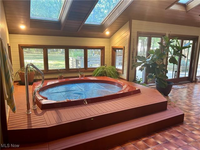 32651 Walker Road, Avon Lake, OH 44012