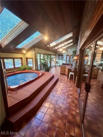 32651 Walker Road, Avon Lake, OH 44012