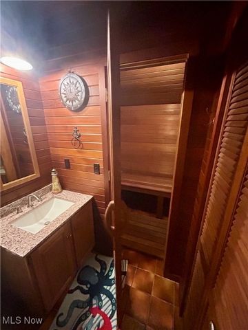 32651 Walker Road, Avon Lake, OH 44012