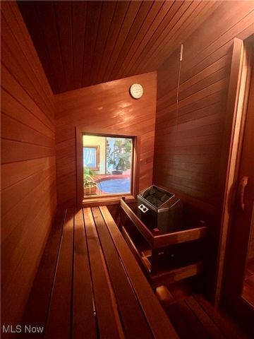 32651 Walker Road, Avon Lake, OH 44012