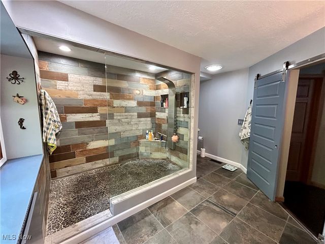 32651 Walker Road, Avon Lake, OH 44012