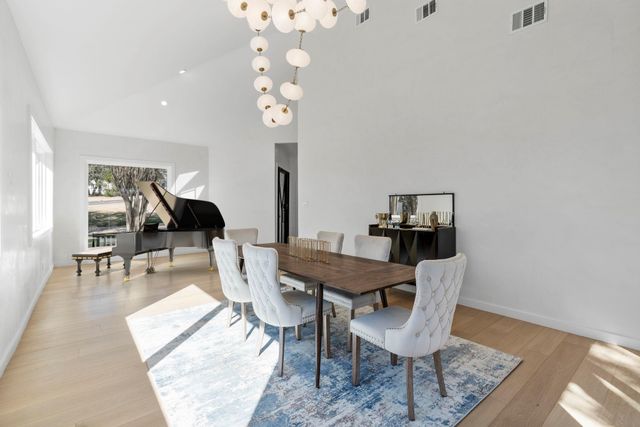 701 Furlong DR, Austin, TX 78746