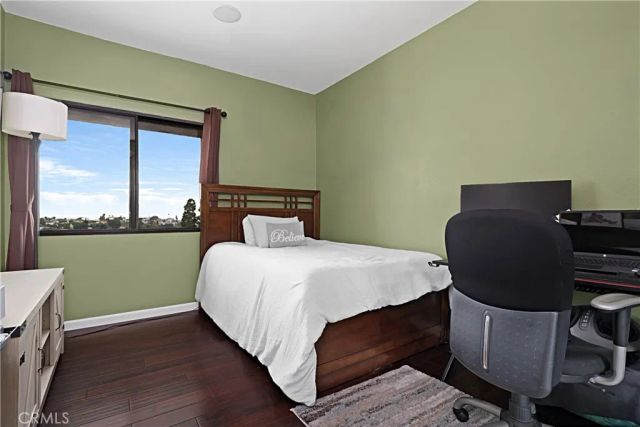 8180 Manitoba 350, Playa Del Rey, CA 90293