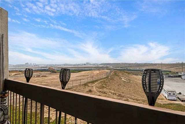 8180 Manitoba 350, Playa Del Rey, CA 90293