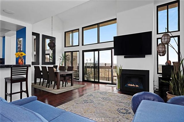 8180 Manitoba 350, Playa Del Rey, CA 90293