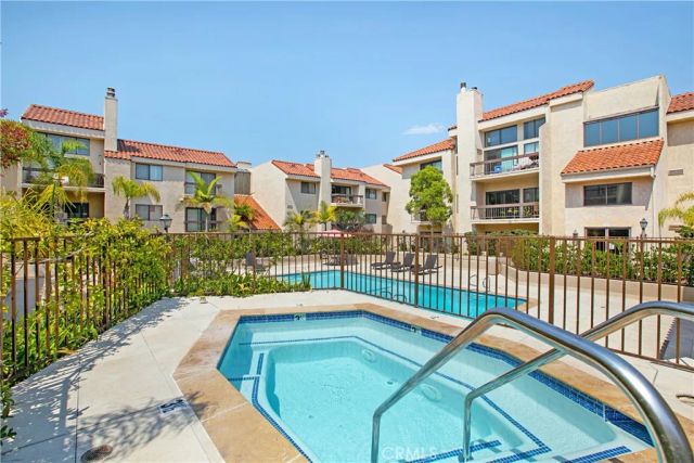8180 Manitoba 350, Playa Del Rey, CA 90293