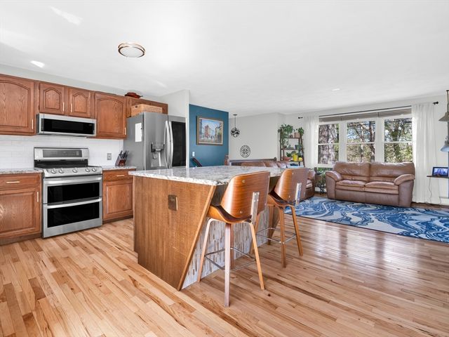 48 Indian Run Trl, Smithfield, RI 02917