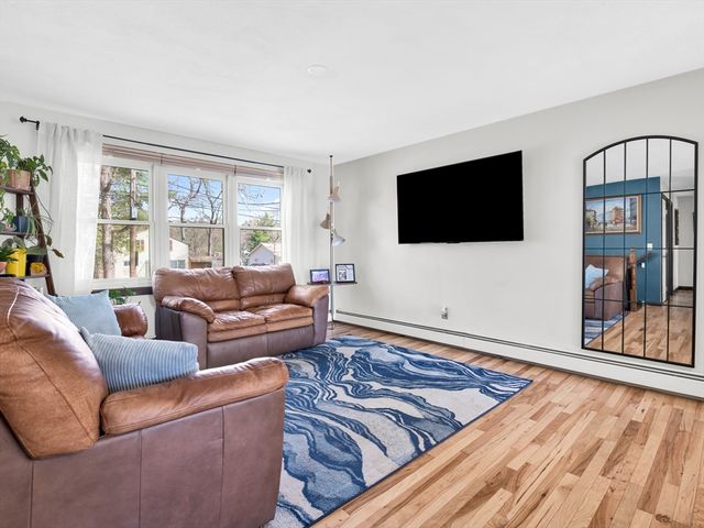 48 Indian Run Trl, Smithfield, RI 02917