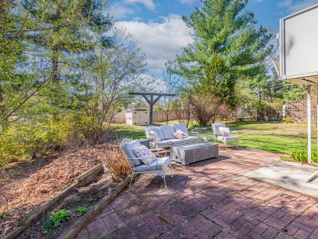 48 Indian Run Trl, Smithfield, RI 02917