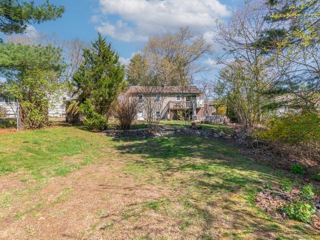 48 Indian Run Trl, Smithfield, RI 02917